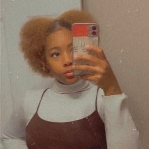 Meet your Posher, Andrea